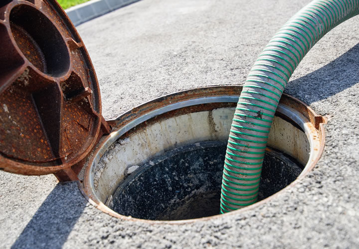 limpeza-de-fossa-quem-paga